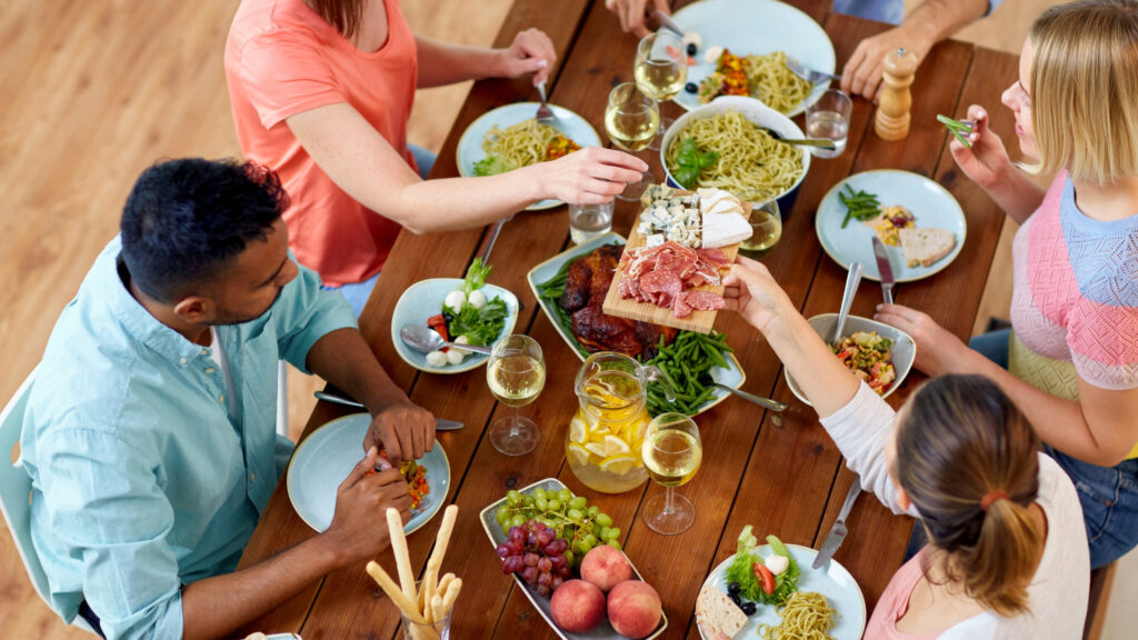 What Is The Best Food To Build Muscle? Here Lies The Answer! 7 People Eating
